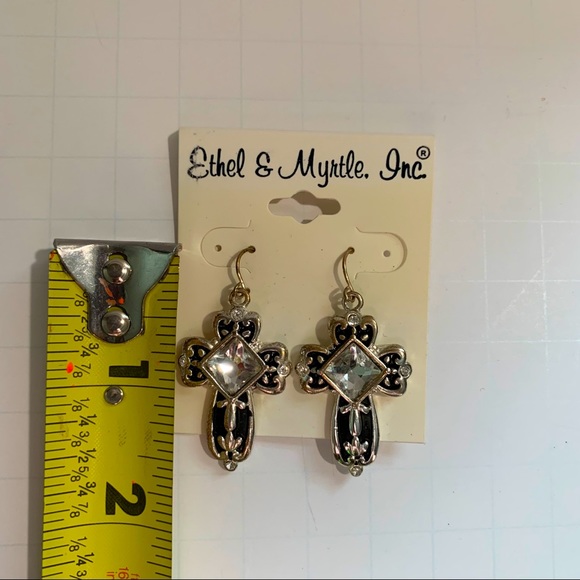 Ethyl & Myrtle earrings - Picture 3 of 3